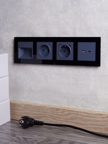 BRITE Роз. USB A+C 18Вт РЮ11-1-БрМ мар. IEK | код BR-U22-018-K35 | IEK фото 6 BRITE Роз. USB A+C 18Вт РЮ11-1-БрМ мар. IEK | код BR-U22-018-K35 | IEK фото 6