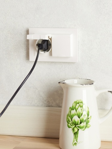 BRITE Розетка 2-местная с заземлением с защитными шторками и крышкой 16А в сборе IP44 РСбш12-3-44-БрЖ жемчуг | код BR-R26-16-44-K36-F | IEK фото 3 BRITE Розетка 2-местная с заземлением с защитными шторками и крышкой 16А в сборе IP44 РСбш12-3-44-БрЖ жемчуг | код BR-R26-16-44-K36-F | IEK фото 3