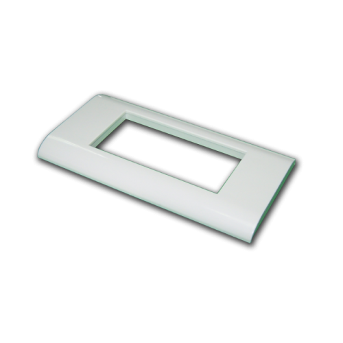 Пластиковая накладка на цоколь, 45x90, белая | код LAN-FR45x90-WH | LANMASTER Пластиковая накладка на цоколь, 45x90, белая | код LAN-FR45x90-WH | LANMASTER