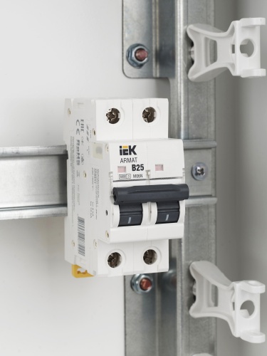 ARMAT Автоматический выключатель M06N 2P B 25А | код AR-M06N-2-B025 | IEK  фото 4