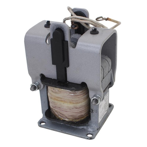 Электромагнит ЭМ33-51361 220В 50Гц толкающее и тянущее исполнение ПВ=15% У3 Реле и Автоматика A8014-80098343