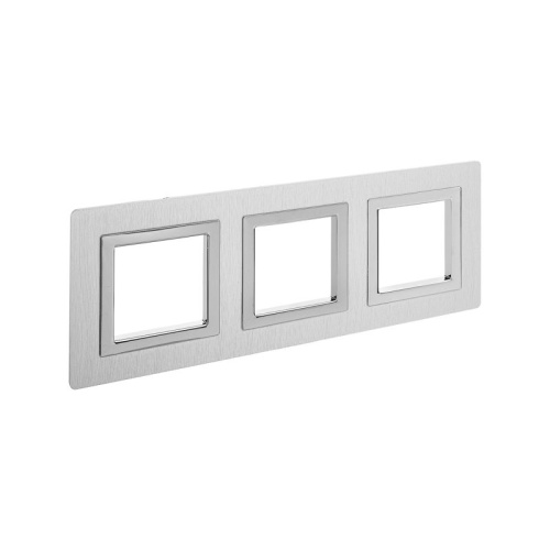 Рамка из алюминия, ''Avanti'', серая, 6 модулей | код 4404836 | DKC фото 2 Рамка из алюминия, ''Avanti'', серая, 6 модулей | код 4404836 | DKC фото 2