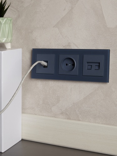 BRITE Рамка 3-мест. РУ-3-2-Бр стекло маренго матовый IEK | код BR-M32-G-31-K35 | IEK фото 2 BRITE Рамка 3-мест. РУ-3-2-Бр стекло маренго матовый IEK | код BR-M32-G-31-K35 | IEK фото 2