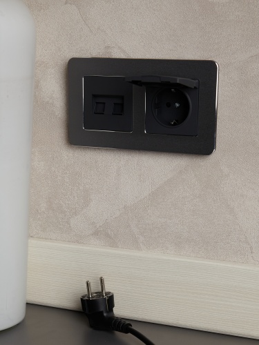 BRITE Рамка 2-мест. РУ-2-1-Бр металл титан RE IEK | код BR-M22-M-01-K48 | IEK фото 2 BRITE Рамка 2-мест. РУ-2-1-Бр металл титан RE IEK | код BR-M22-M-01-K48 | IEK фото 2