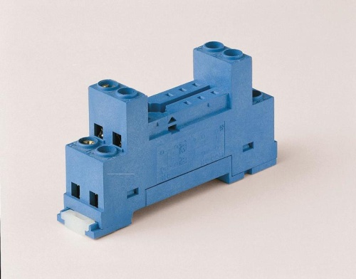 Розетка с винт. клеммами для реле 40.51 40.52 40.61 44.52 44.62 с металл. клипсой 095.71 | код 9565SMA | FINDER