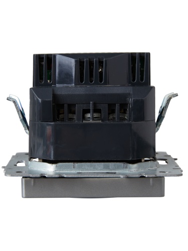 Розетка BRITE РЮш11-1-БрА 16А с USB A+C 18Вт с заземл. защ. шторки алюм. | код. BR-R14-16-U22-018-K47 | IEK фото 5