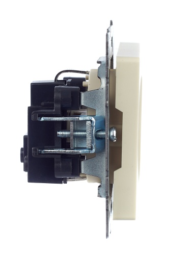 BRITE Розетка 1-местная с заземлением без защитных шторок 16А РС11-1-0-БрКр бежевый | код BR-R11-16-K10 | IEK фото 8 BRITE Розетка 1-местная с заземлением без защитных шторок 16А РС11-1-0-БрКр бежевый | код BR-R11-16-K10 | IEK фото 8