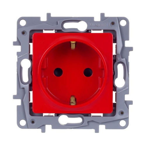 Розетка с заземлением - Legrand Etika - со шторками 16А 250В винтовые зажимы - красный | код 672722 | Legrand фото 2