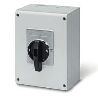 Переключатель реверсивный I-0-II, 3P, 32A, 690VAC, габ. С1, черная блок. рукоятка, в пластм. корпусе IP66/IP69, ISOLATORS | код 590.GE3203-C | Scame