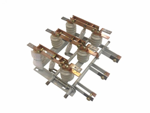 Разъединитель РВЗ-10/1000-I в комплекте с привода ми ПР-10Б, вилками ВГ, ВПУ | код 6760186 | ЗАВОД ИНТЕГРАЛ