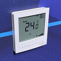 Термостат комнатный цифровой, для 2тр 3ск FCU и 2-поз.клап. 4DO бел ~220В BS | код RTF2L | Systeme Electric