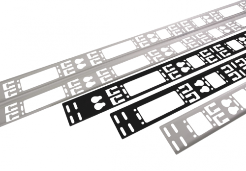 Вертикальный кабельный органайзер в шкаф, ширина 75 мм 24U, цвет черный | код ВКО-М-24.75-9005 | ЦМО