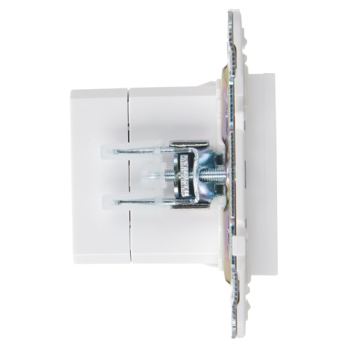 SKANDY Роз. USB A+C 18Вт SK-R13W арк. бел. IEK | код SK-U22-018-K01 | IEK фото 3