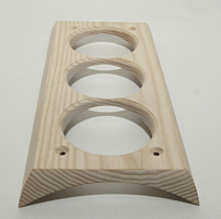 Накладка 3-местная на оцилиндрованное бревно D260мм., для внутреннего монтажа , установочная площадка: 240 х 100 мм., коллекция МезонинЪ НА БРЕВНО | код GE72774-00 | МЕЗОНИНЪ