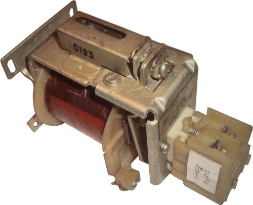 Реле напряжения РЭ-14-24В пост. (25-80)% 2 З | код A8119-77137574 | ЧЭАЗ Реле напряжения РЭ-14-24В пост. (25-80)% 2 З | код A8119-77137574 | ЧЭАЗ