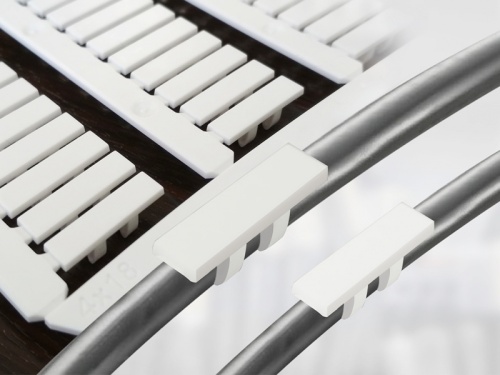 KE2-NS 4x22 (P) Маркировка защелкивающаяся на провод / 4x22мм / 1,5-2,5 мм2, 81582 | код 0.0.0.8.15820 | KLEMSAN