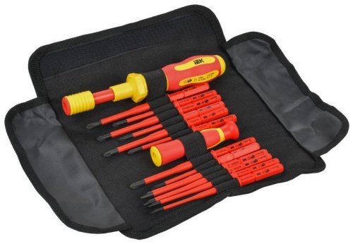 Отвертка динамометрическая с жалами SLIM 14шт ARMA2L 5 | код A2L5-NS50-T2-14 | IEK