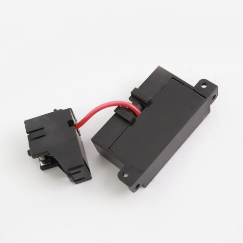 Расцепитель пониженного напряжения UVT для MGS160 напряжение AC230 | код UVT-MGS160AC230R | DKC Расцепитель пониженного напряжения UVT для MGS160 напряжение AC230 | код UVT-MGS160AC230R | DKC