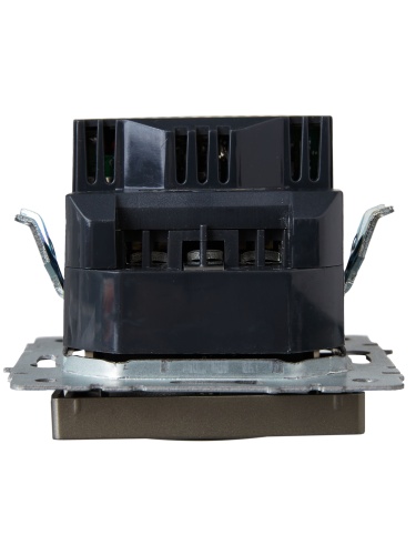 Розетка BRITE РЮш10-1-БрШ 16А с USB A+A 2.1А с заземл. защ. шторки шампань | код. BR-R14-16-U21-D21-K37 | IEK фото 5 Розетка BRITE РЮш10-1-БрШ 16А с USB A+A 2.1А с заземл. защ. шторки шампань | код. BR-R14-16-U21-D21-K37 | IEK фото 5