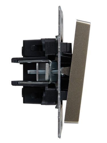 Выключатель перекрестный 1-кл. СП BRITE 10А ВС10-1-3-БрБ шампань | код. BR-V13-0-10-K37 | IEK фото 2