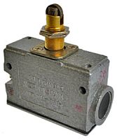 Микровыключатель МП 1305 У2 исп.01, IP54,толкатель с продольным расположением ролика, фронтальный, гайки (ЭТ) | код ET004053 | Электротехник