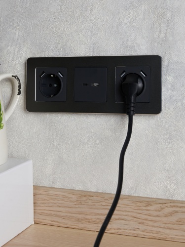 BRITE Роз. USB A+C 18Вт РЮ11-1-БрГ граф. IEK | код BR-U22-018-K53 | IEK фото 3