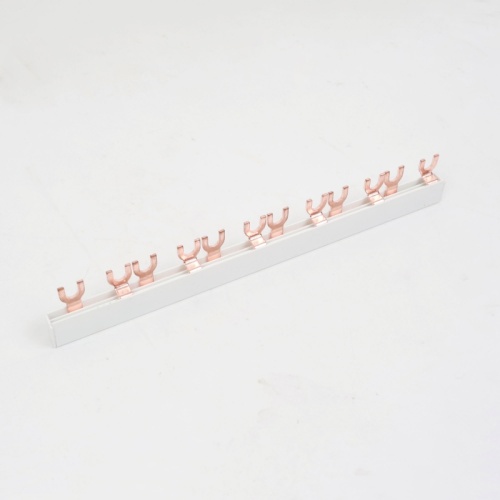 Соединительная шина BBS-MD63 типа FORK, 2 полюса, 28 присоединений, для модульной аппаратуры | код BBS-MD63F-2P28 | DKC