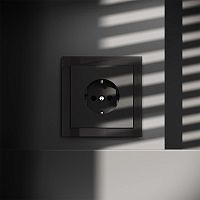 Розетка 1-м СП S70 16А с заземл. механизм черн. матов. Voltum VLS040108